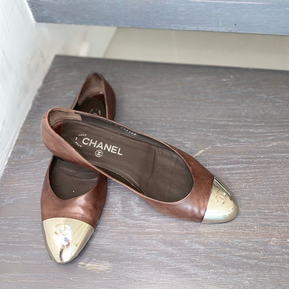 Chanel Brown Ballet Flats with silver Metal Toe. Size 39 - Picture 7 of 13